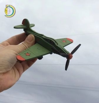 imagem do arquivo vetor para download Avião de Brinquedo de Madeira