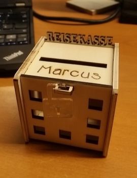 imagem do arquivo vetor para download Cofrinho Personalizado