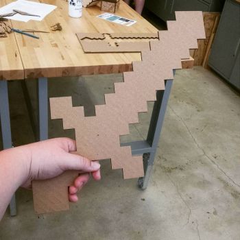 imagem do arquivo vetor para download Espada Diamond do Minecraft Cortada a Laser
