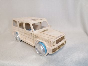 imagem do arquivo vetor para download Miniatura G63 de madeira com gaveta