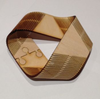 imagem do arquivo vetor para download Moebius Strip de Madeira