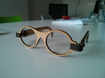 imagem do arquivo vetor para download Óculos Dobráveis em Madeira Cortados a Laser