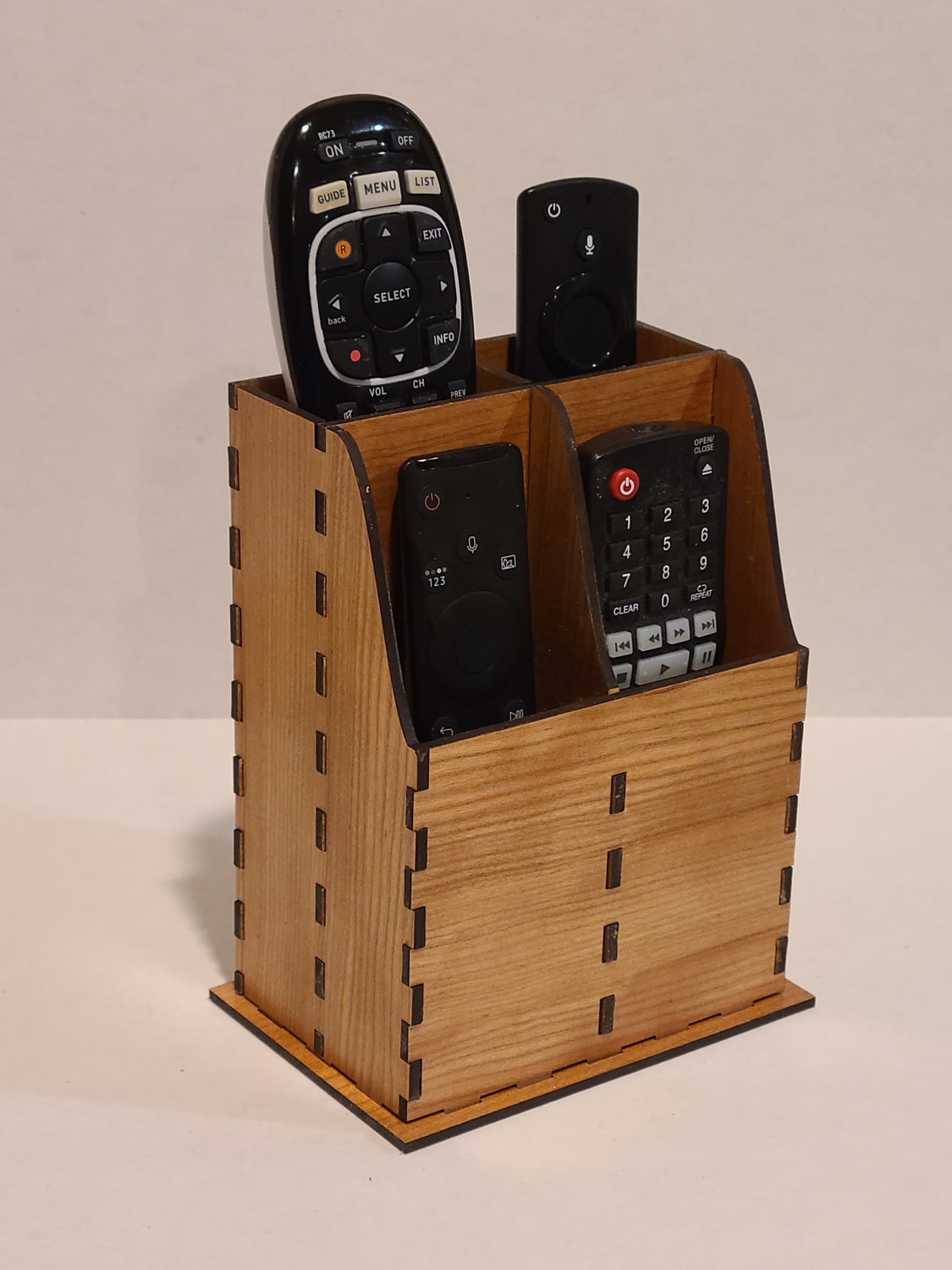 imagem do arquivo vetor para download Organizador de Controle Remoto