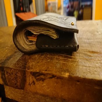 imagem do arquivo vetor para download Padrão de Carteira de Couro Cortado a Laser