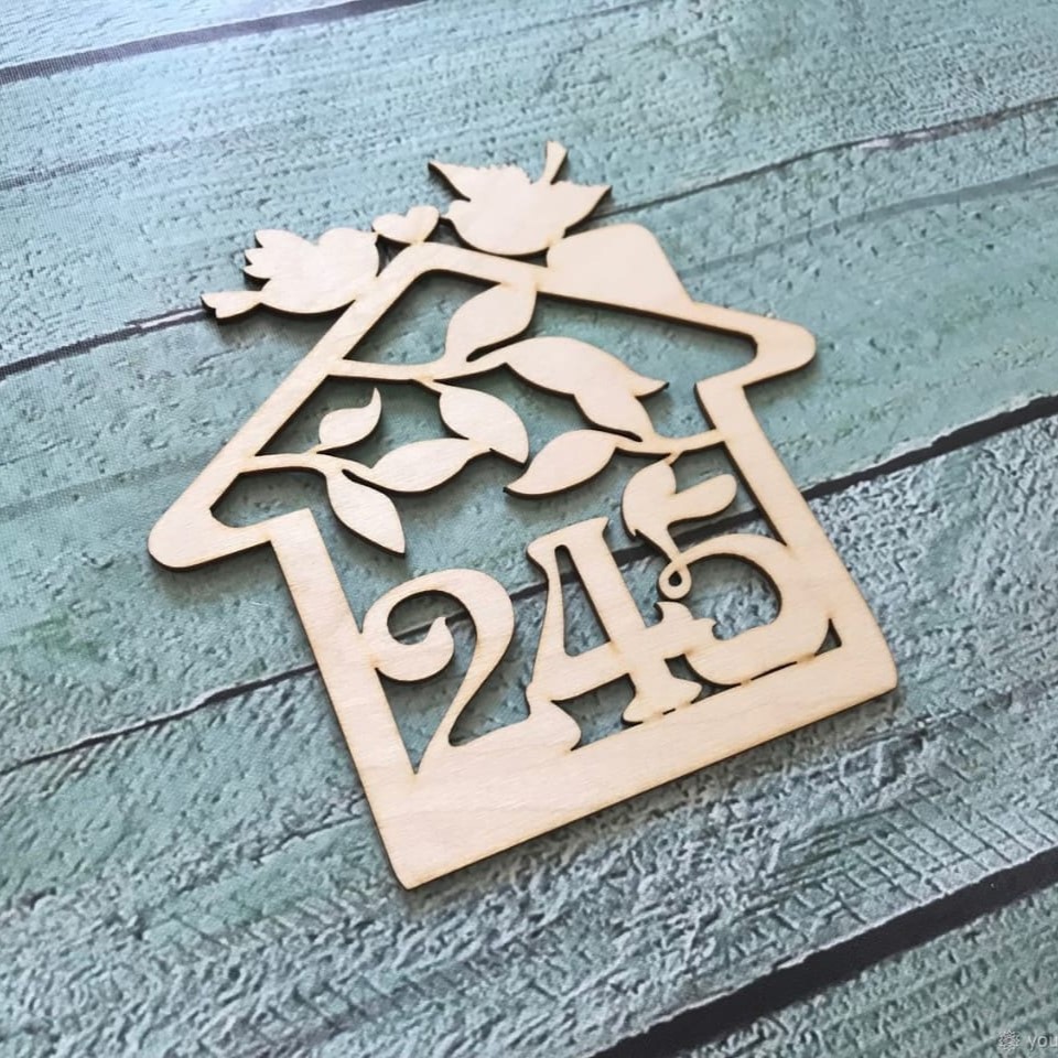 imagem do arquivo vetor para download Placa de Número de Casa em Madeira
