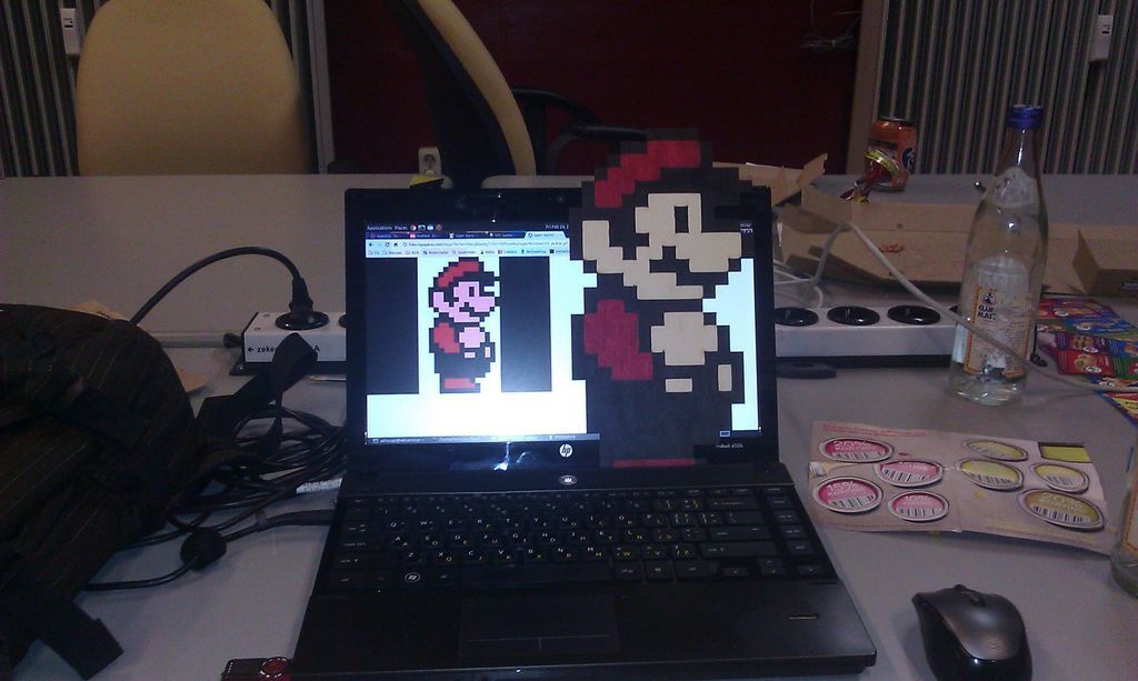 imagem do arquivo vetor para download Super Mario Cortado a Laser