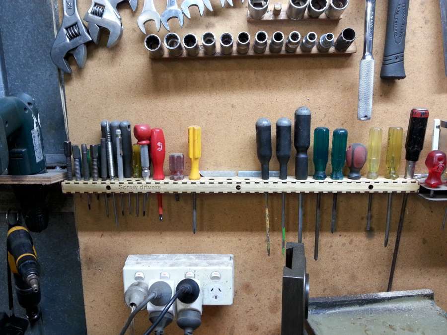 imagem do arquivo vetor para download Suporte de Parede para Chaves de Fenda