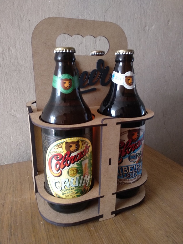 imagem do arquivo vetor para download Transportador de cervejas