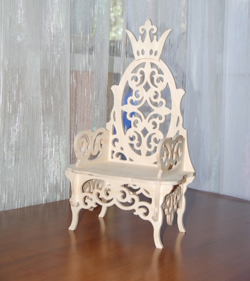 imagem do arquivo vetor para download Trono Real de Boneca em Miniatura