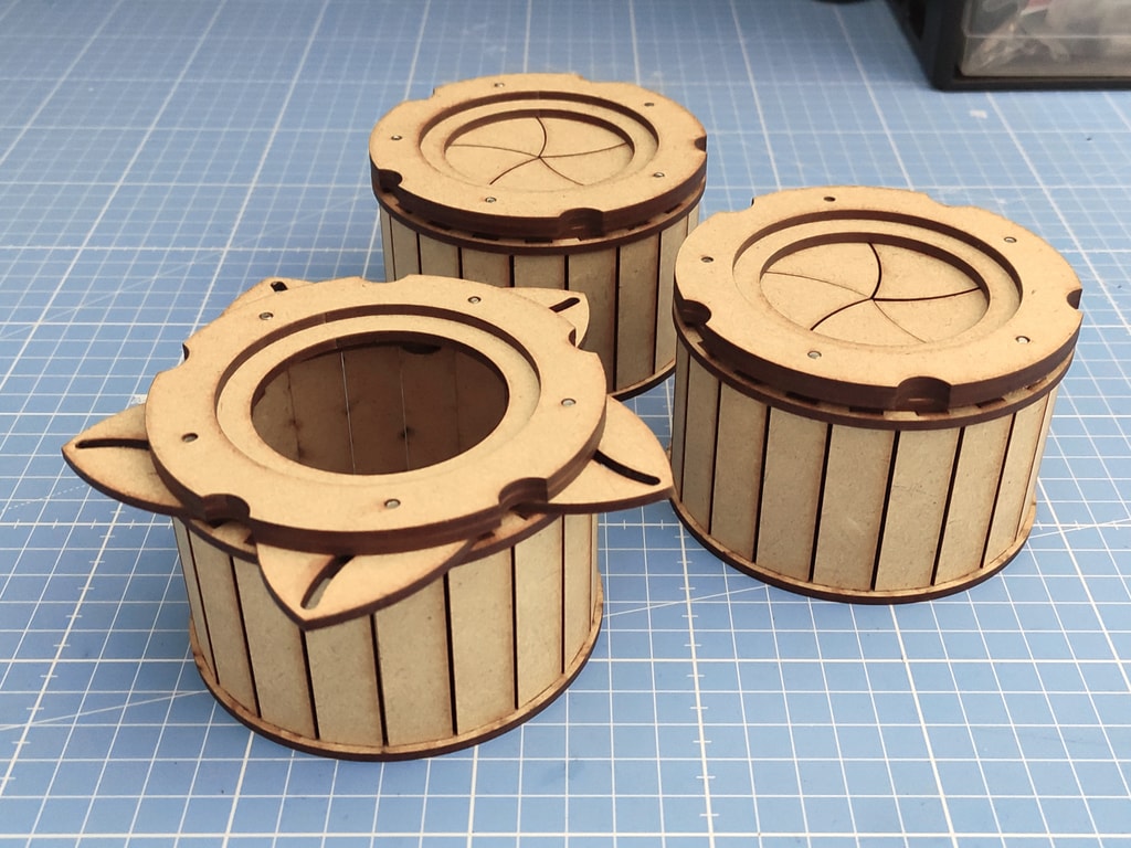 imagem do arquivo vetor para download Caixa de Íris Cortada a Laser
