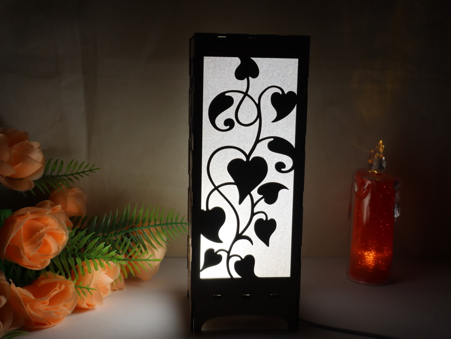 imagem do arquivo vetor para download Abajur de Mesa com Padrão Floral 3mm