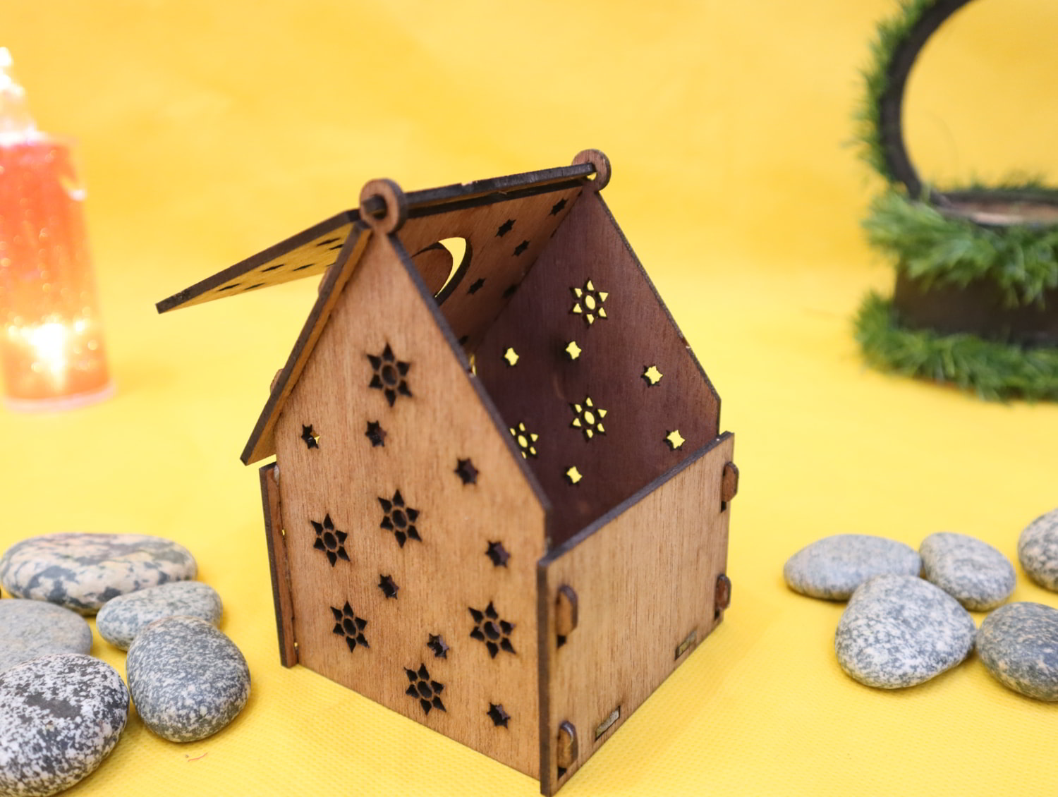 imagem do arquivo vetor para download Casa em Miniatura de Madeira