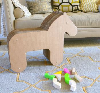 imagem do arquivo vetor para download Cavalo de Brinquedo em Papelão