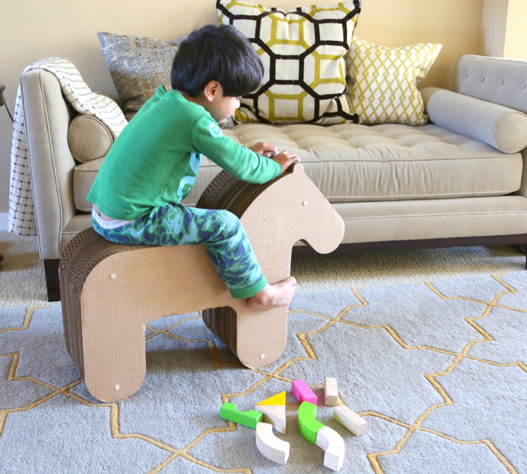 imagem do arquivo vetor para download Cavalo de Brinquedo em Papelão