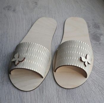 imagem do arquivo vetor para download Chinelo de Madeira