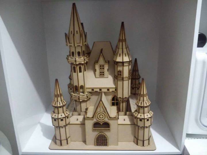 imagem do arquivo vetor para download Decoração de Castelo de Madeira