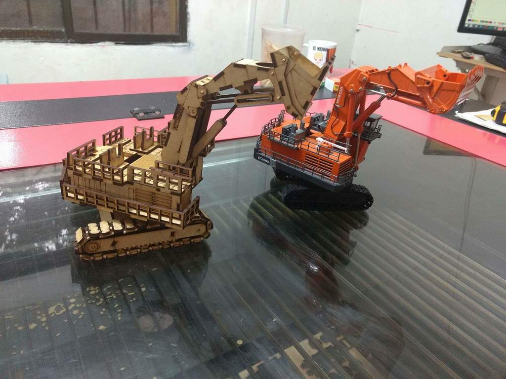 imagem do arquivo vetor para download Escavadora de Mineração 3mm