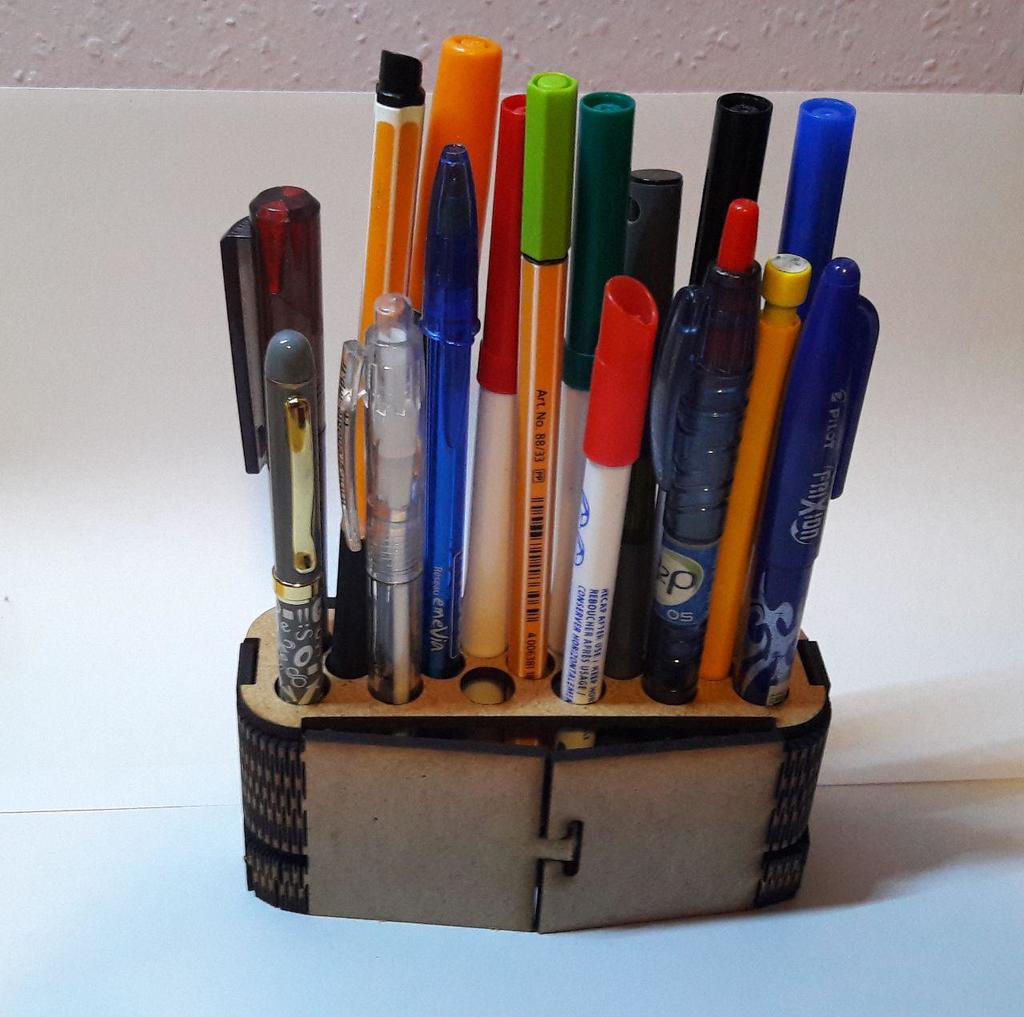 imagem do arquivo vetor para download Organizador de Lápis para Mesa