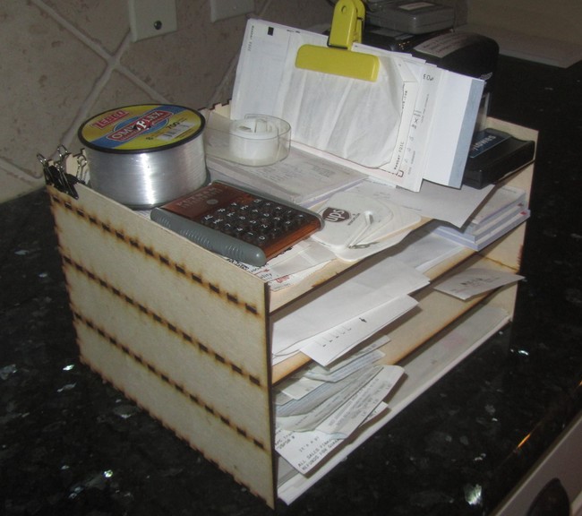 imagem do arquivo vetor para download Organizador de Papel para Escritório