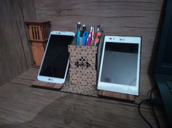 imagem do arquivo vetor para download Organizador de Suporte para Celular
