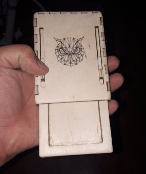 imagem do arquivo vetor para download Porta Cigarros em Madeira