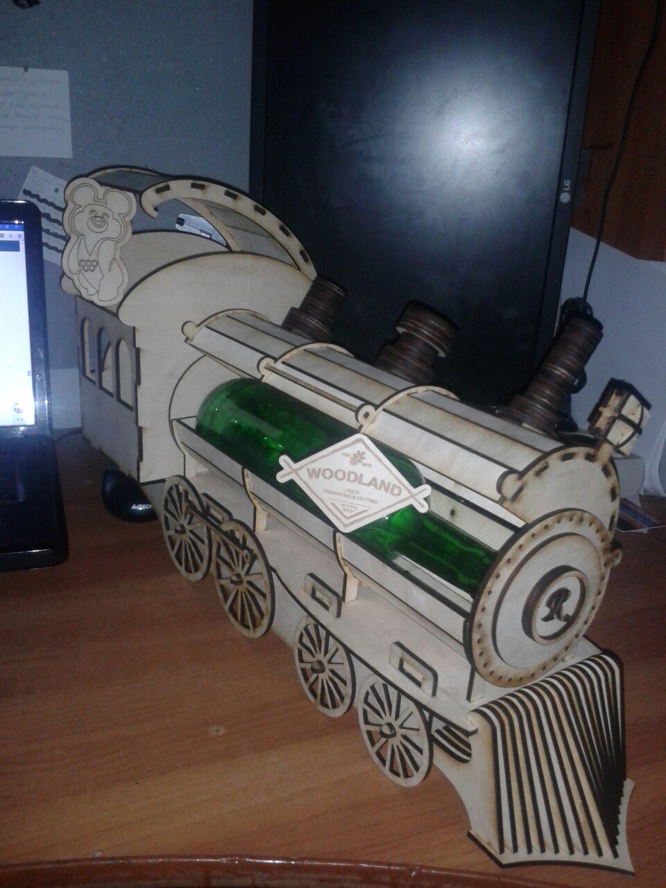 imagem do arquivo vetor para download Porta vinho de locomotiva