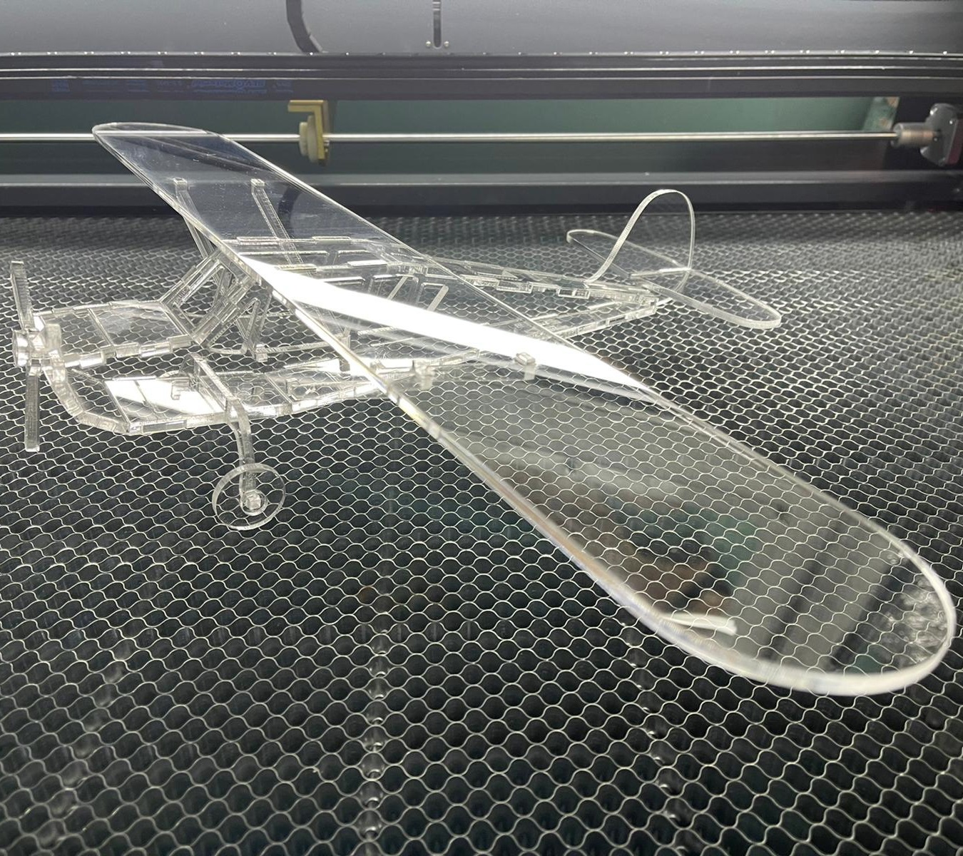 imagem do arquivo vetor para download Quebra Cabeça 3D de Avião Leve em Acrílico