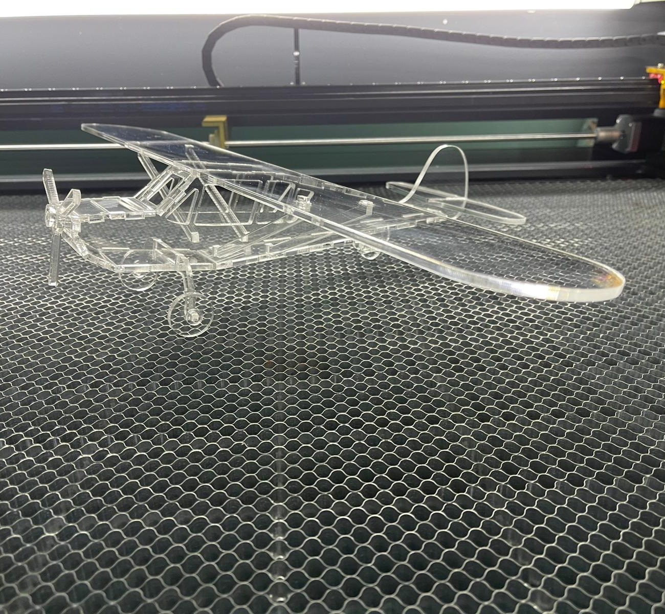 imagem do arquivo vetor para download Quebra Cabeça 3D de Avião Leve em Acrílico