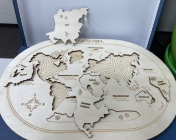 imagem do arquivo vetor para download Quebra Cabeça de Mapa Mundial em Madeira