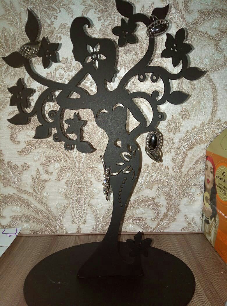 imagem do arquivo vetor para download Suporte de Joias para Meninas