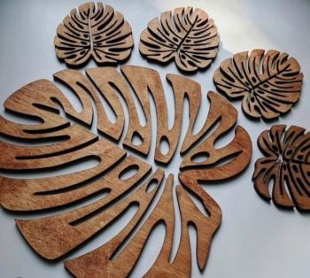 imagem do arquivo vetor para download Suporte em Madeira em Forma de Folha de Monstera