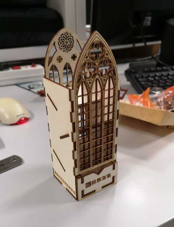 imagem do arquivo vetor para download Torre de Dados Góticos