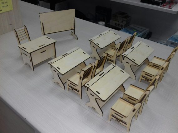 imagem do arquivo vetor para download Móveis em miniatura para sala de aula