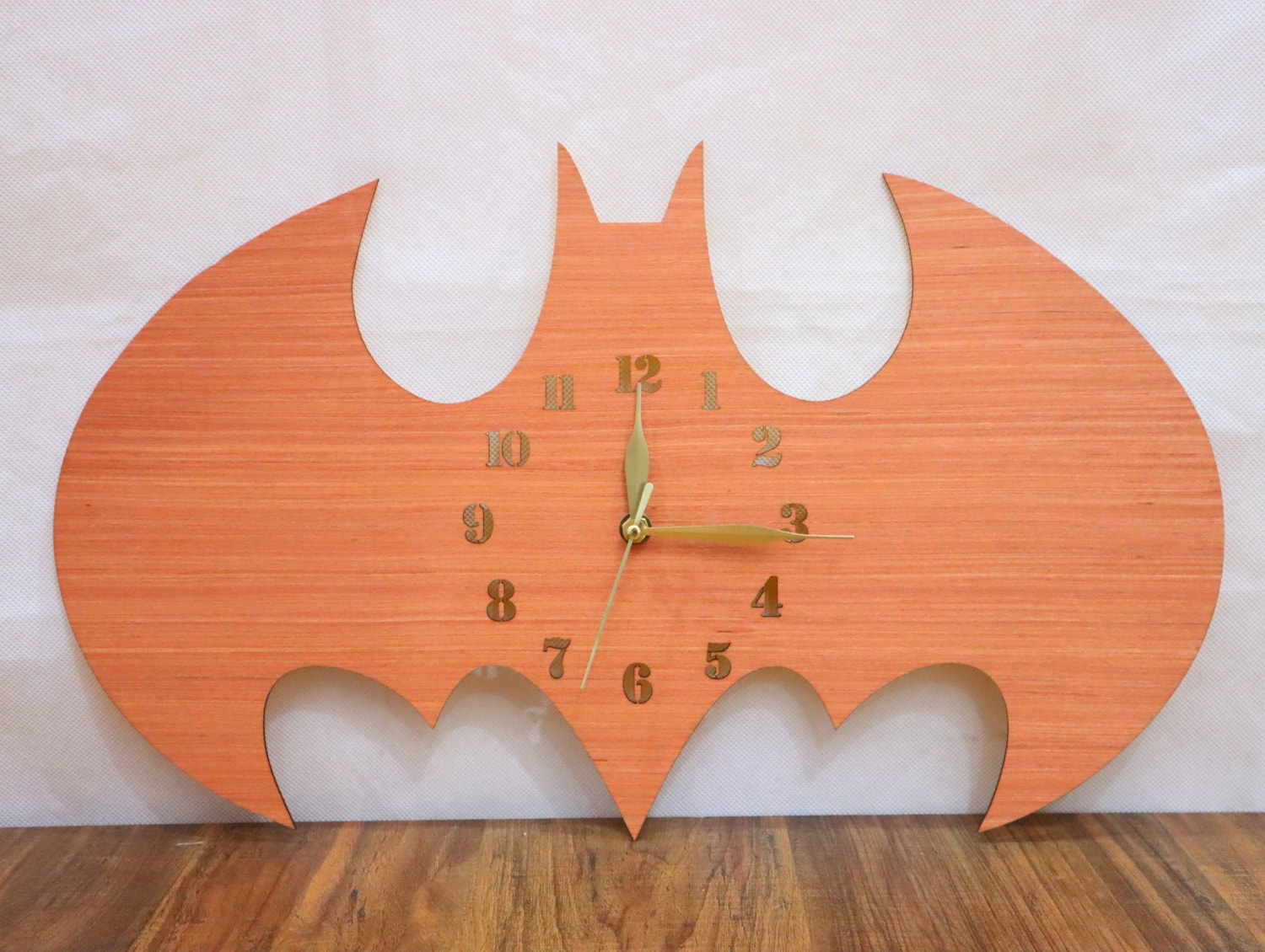 imagem do arquivo vetor para download Relógio Batman de Parede