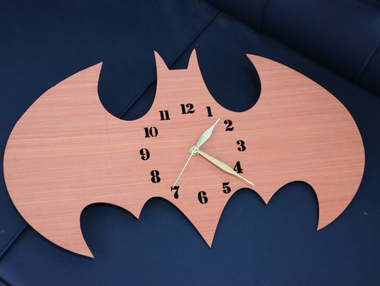 imagem do arquivo vetor para download Relógio Batman de Parede