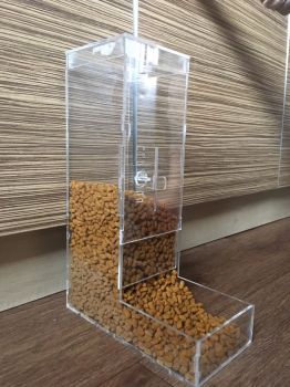 imagem do arquivo vetor para download Alimentador de Animais